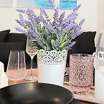 Pet Friendly In Okrug Gornji *