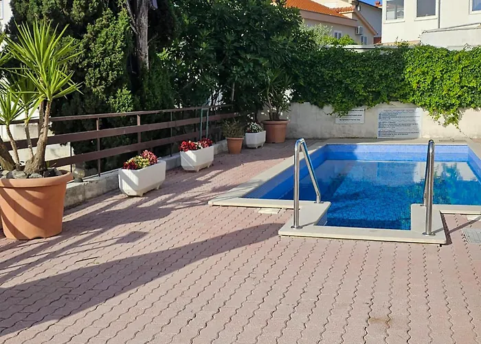 In Okrug Gornji 公寓